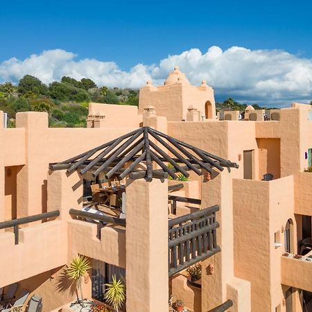 شقة 15 First Line Penthouse With Wonderful Seaview Near Duquesa Golf Manilva Andalucia المظهر الخارجي الصورة