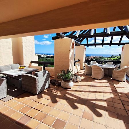 شقة 15 First Line Penthouse With Wonderful Seaview Near Duquesa Golf Manilva Andalucia المظهر الخارجي الصورة