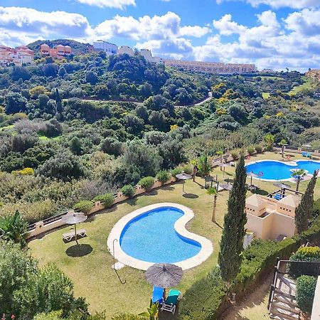شقة 15 First Line Penthouse With Wonderful Seaview Near Duquesa Golf Manilva Andalucia المظهر الخارجي الصورة