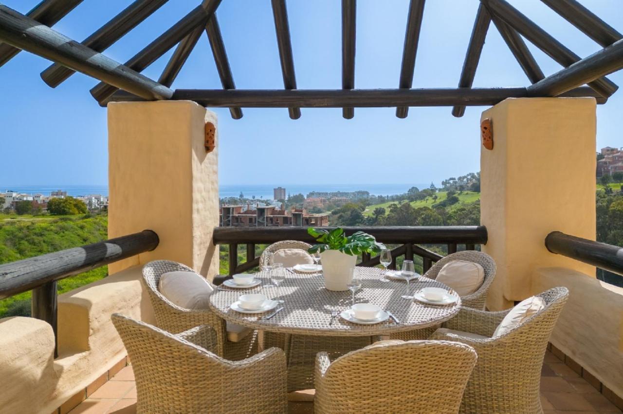 شقة 15 First Line Penthouse With Wonderful Seaview Near Duquesa Golf Manilva Andalucia المظهر الخارجي الصورة