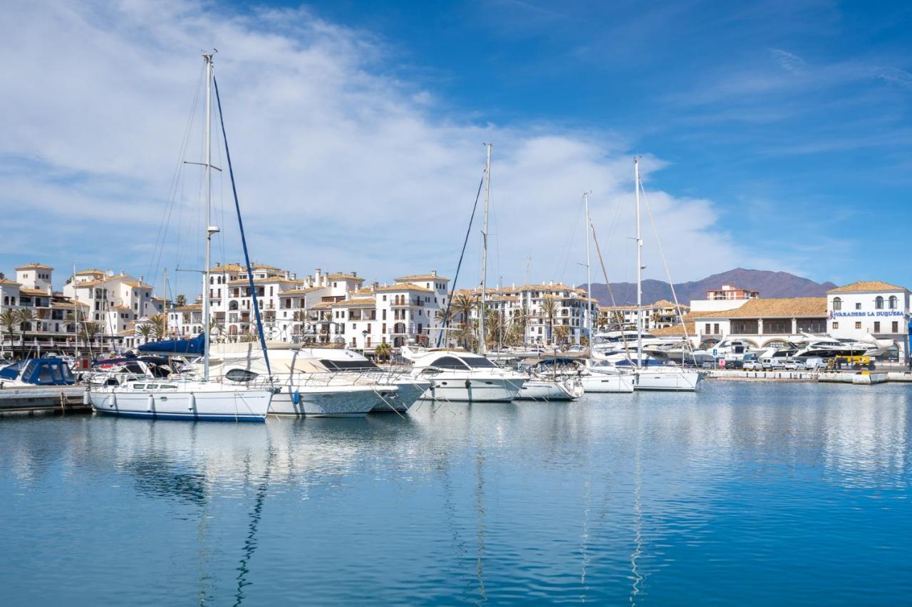 شقة 15 First Line Penthouse With Wonderful Seaview Near Duquesa Golf Manilva Andalucia المظهر الخارجي الصورة