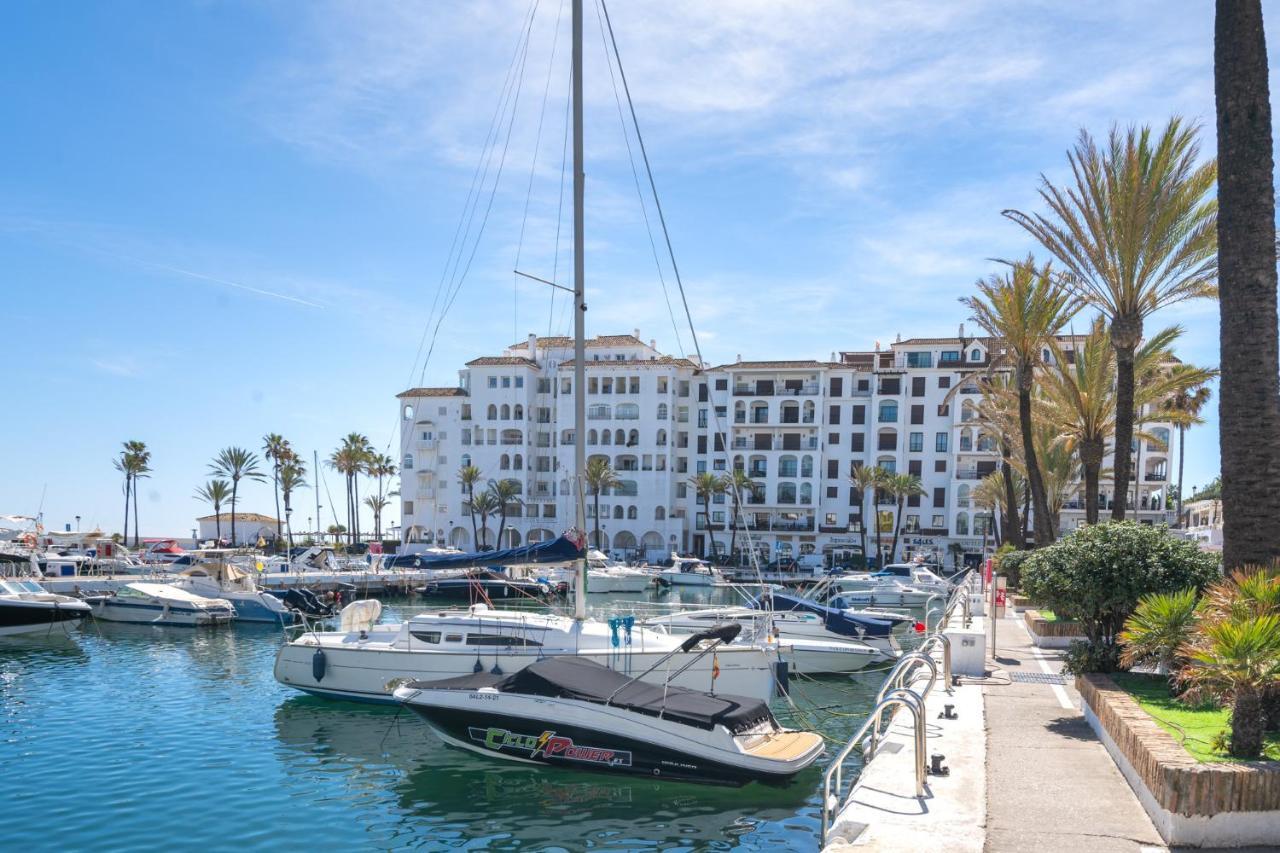شقة 15 First Line Penthouse With Wonderful Seaview Near Duquesa Golf Manilva Andalucia المظهر الخارجي الصورة